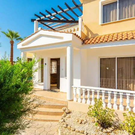 Anastasia Villa Coral Bay