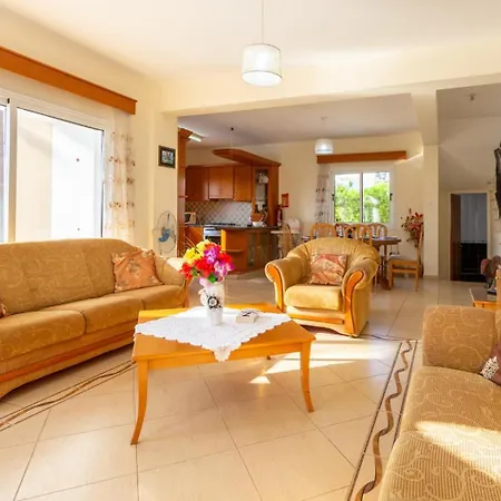 Anastasia Villa Coral Bay