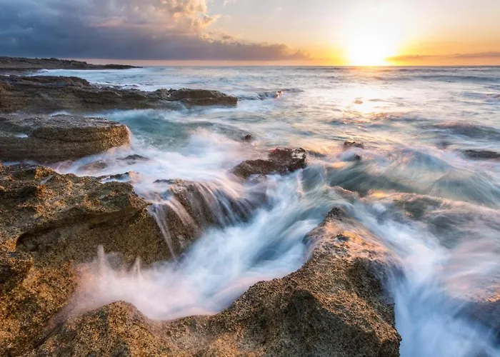 Anastasia Villa Coral Bay