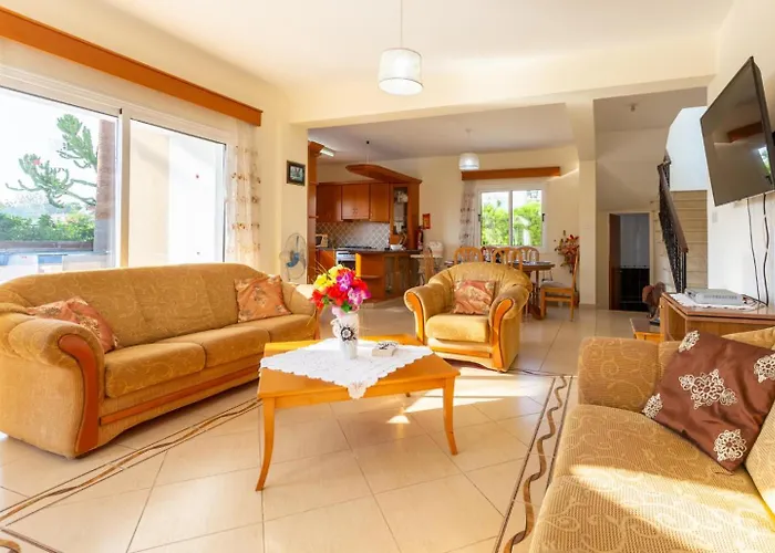 Anastasia Villa Coral Bay