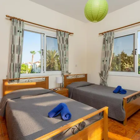 Anastasia * Coral Bay