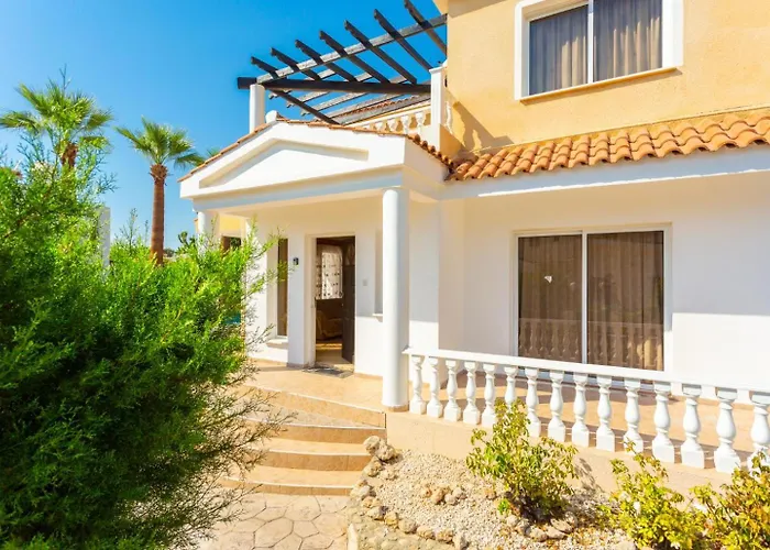 Anastasia Villa Coral Bay